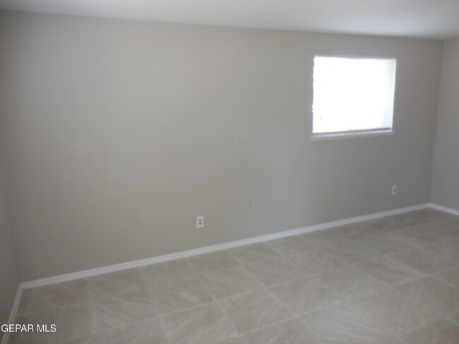 Building Photo - 3608 Sheppard Ave