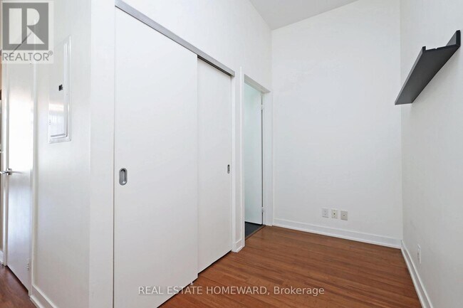 Photo du bâtiment - 510 King St E