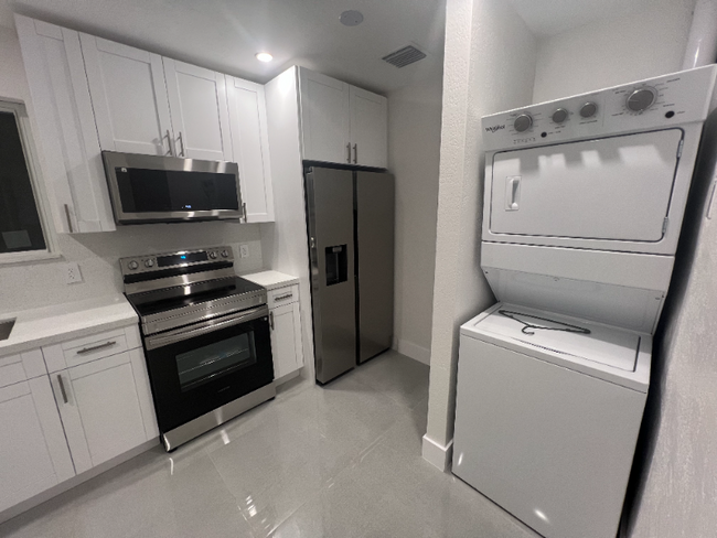 Foto del edificio - 5300 NW 25th Ave