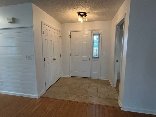 Photo - Charming home nestled in Courtney Pines with full fenced backyard!