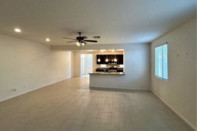 Building Photo - 3425 W Alta Vista Rd
