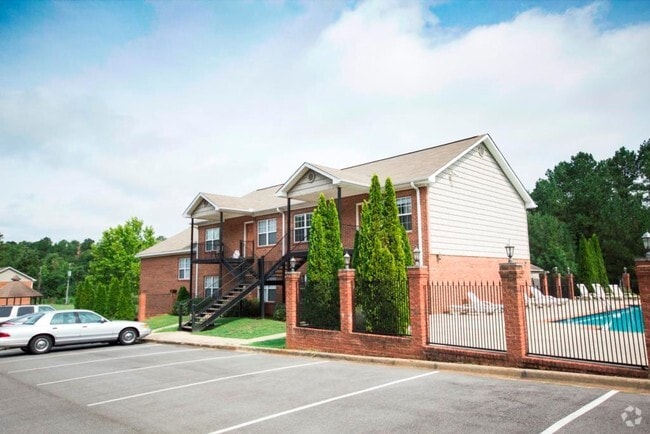 Building Photo - Salem Manor Apartments