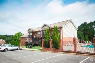 Building Photo - Salem Manor Apartments