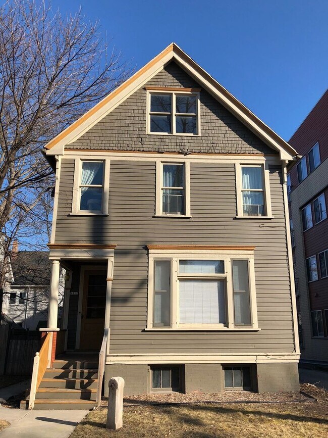 Building Photo - 1812 E Park Pl