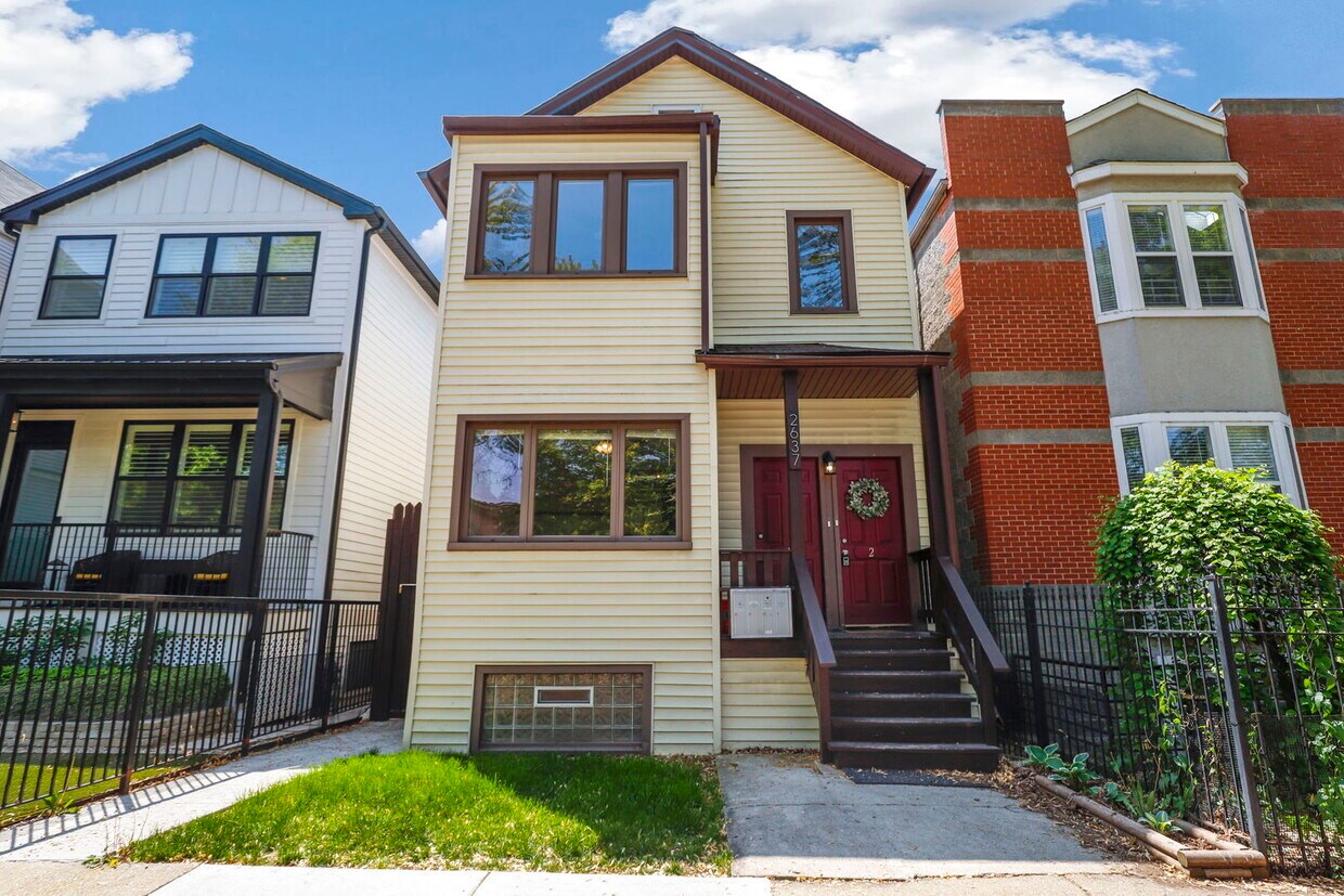 Foto principal - 2637 W Homer St