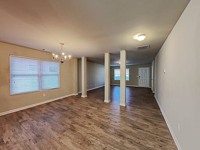 Building Photo - 20 Winged Foot Way