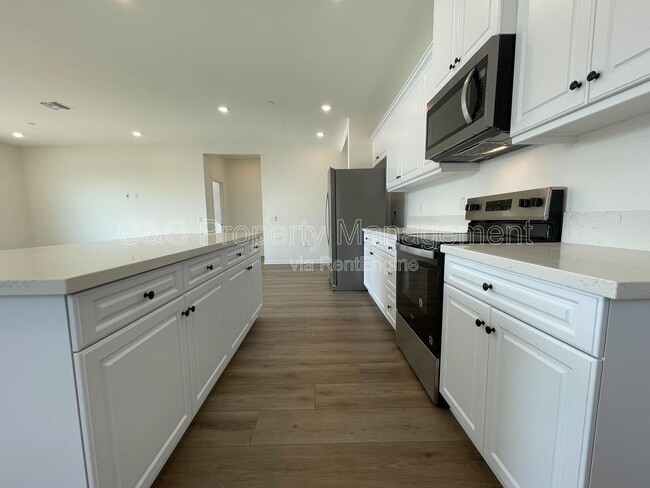 Building Photo - 25803 Sedona Ln