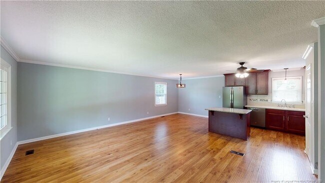 Building Photo - 529 Lennox Dr