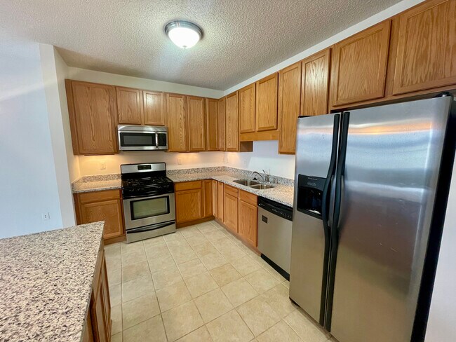 Kitchen - 619 8th St SE