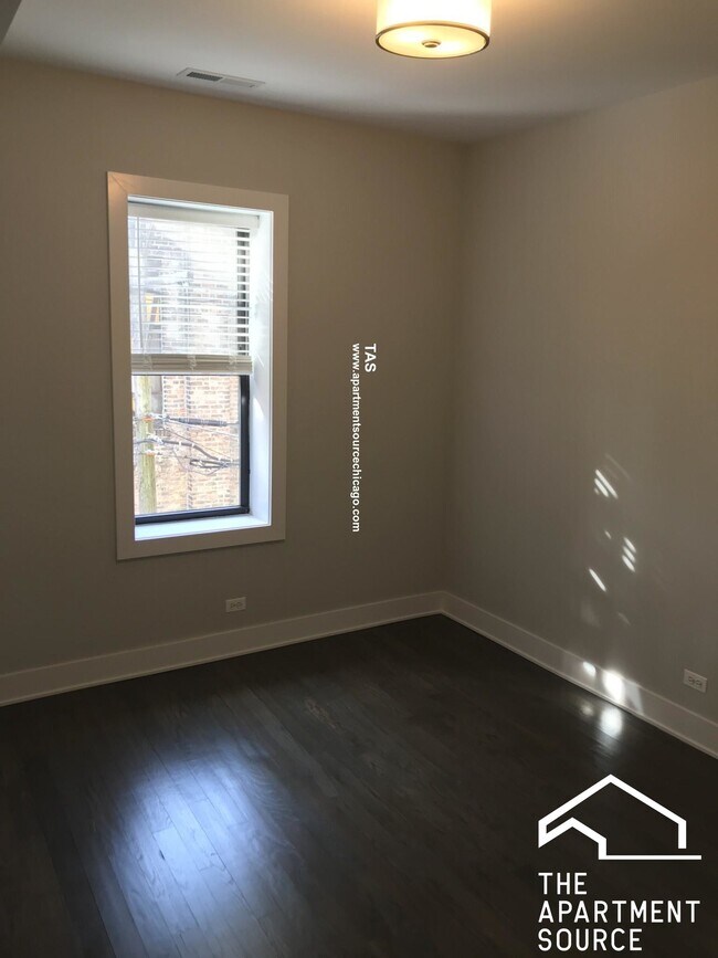 Foto del edificio - 2620 N Rockwell St