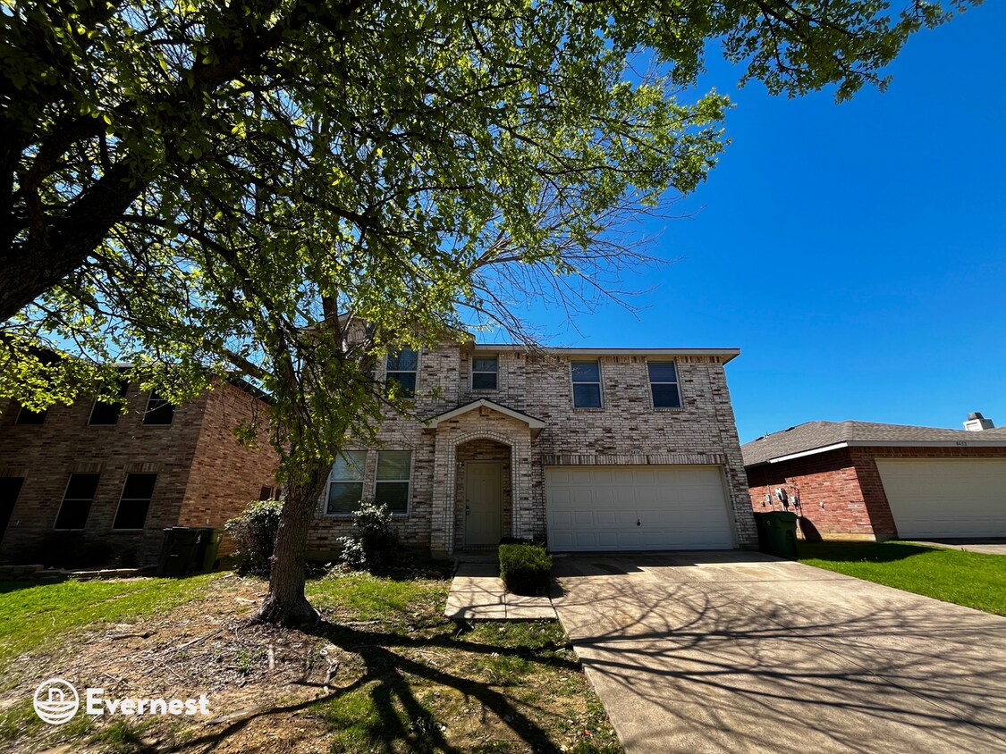 Primary Photo - 4 Bed & 2.5 Bath House in Arlington / Pet-...