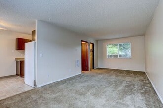 Building Photo - 2665 SE 162nd Ave