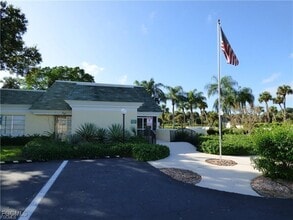 Building Photo - 10 Regency Ct