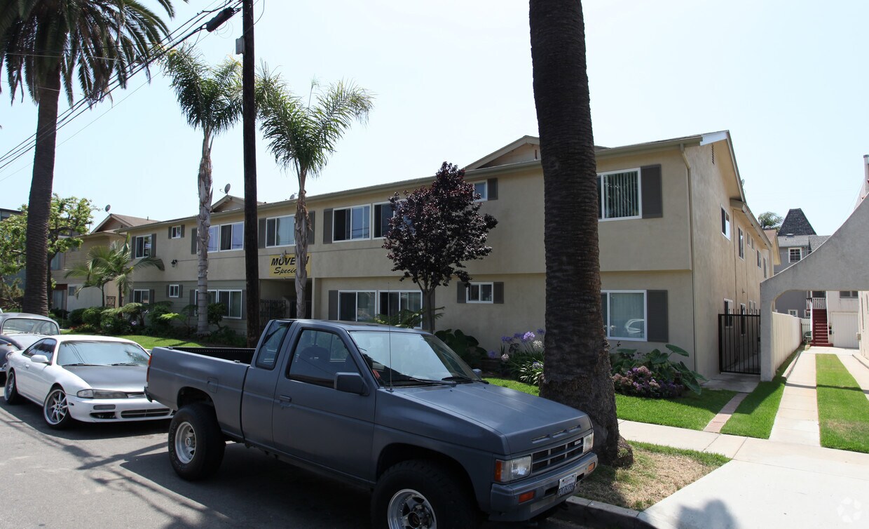 Building Photo - 255 Kennebec Ave