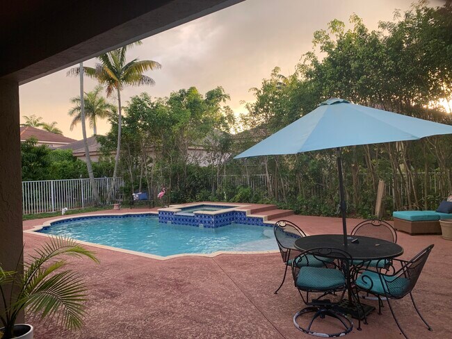 Foto del edificio - 947 Nandina Drive