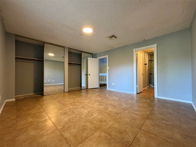 Foto del edificio - 13616 Garden Grove Ct