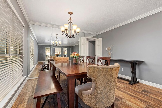 Foto del edificio - 13307 Lynnville Dr