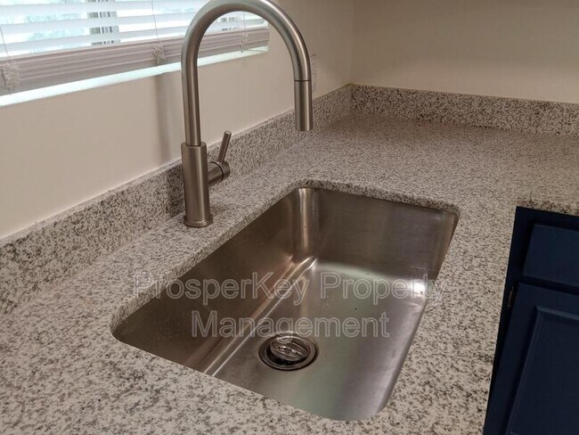 Foto del edificio - 6601 Bradford Dr