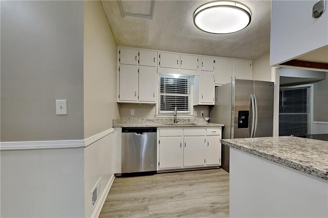 Building Photo - 3494 Sheree Trail