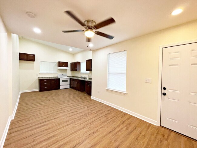 Photo - 3 Bedroom House located near LSU Campus