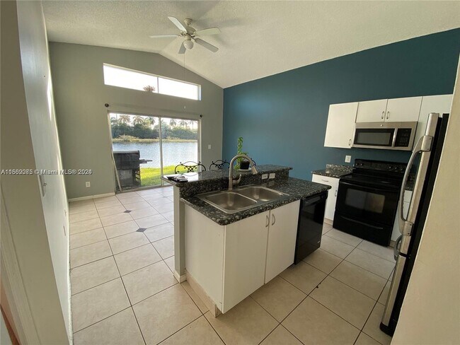 Building Photo - 18048 SW 30th Ct