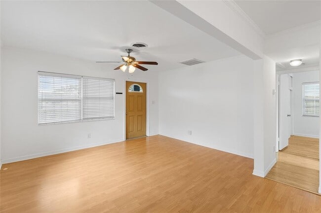 Foto del edificio - 452 45th Ave N