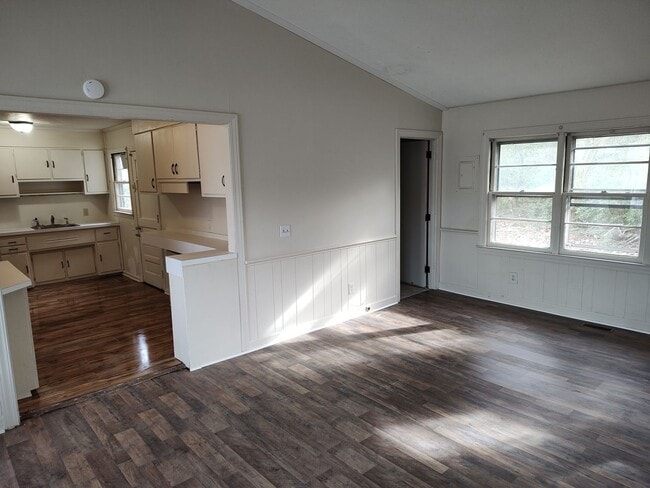 Building Photo - 509 Marcella Dr