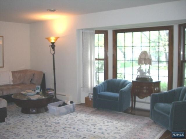 Building Photo - 744 Fernwood Ct