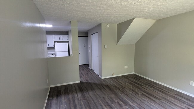 Building Photo - MN Cedar Village (809)