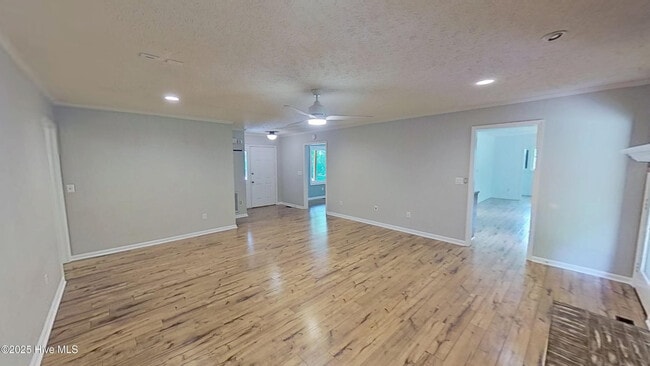Building Photo - 309 Porters Neck Rd