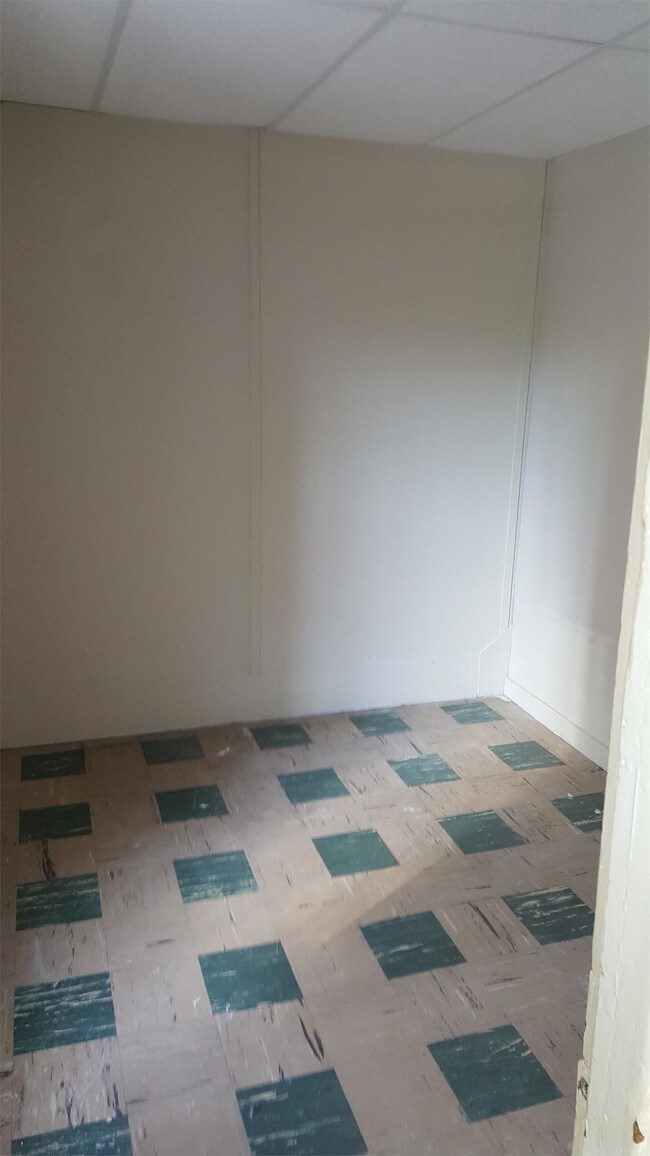 Building Photo - 1939 5th Ave