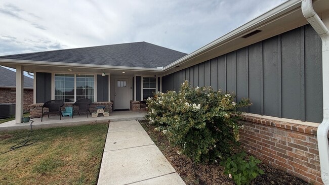 Foto del edificio - 489 Hardesty Dr