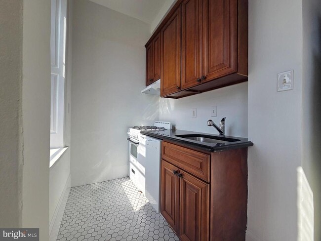 Foto del edificio - 348 Green Ln