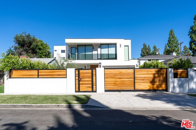 Foto del edificio - 4128 Vantage Ave