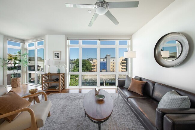 Foto del edificio - Matae Condominiums - Lower Queen Anne/Bell...