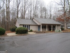 Building Photo - 95 Live Oak Rd