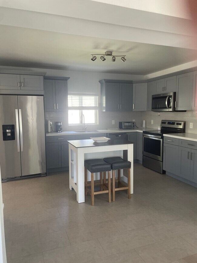 Foto del edificio - 5901 SW 62nd Terrace