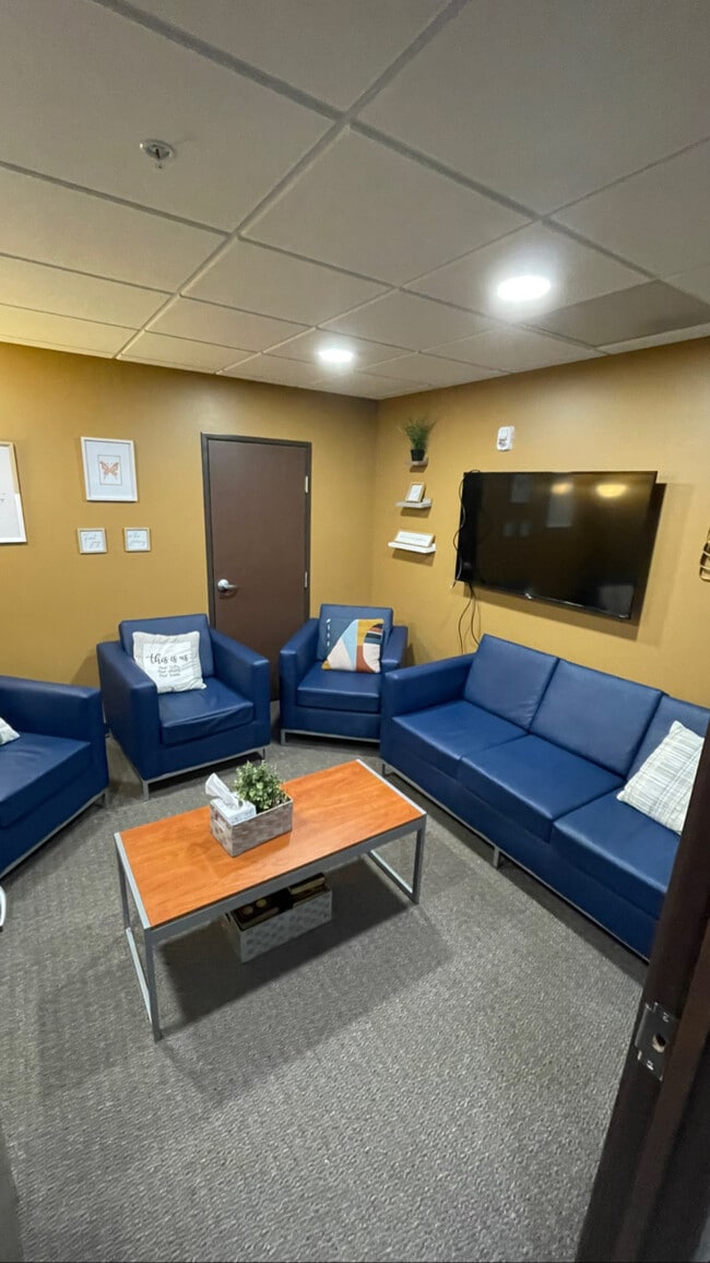 Meet-Up Room - Newman Heights