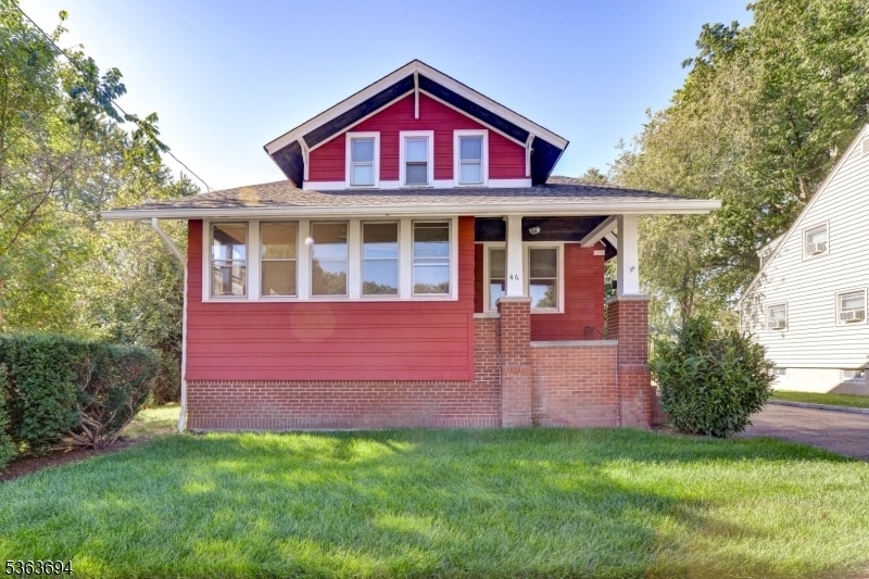 Primary Photo - 46 Grove St