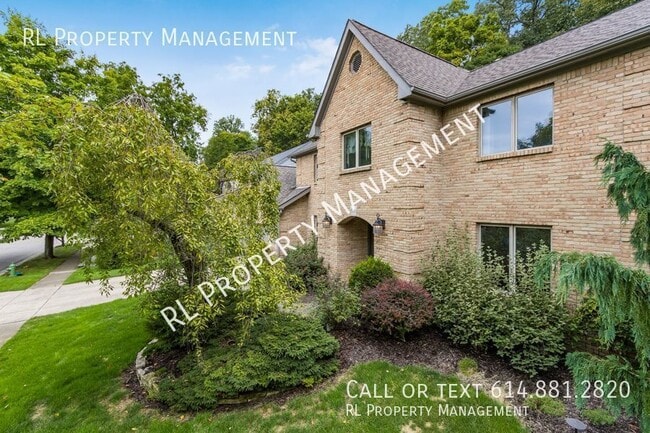 Building Photo - Stunning 4 bedroom 2.5 bathroom home in Du...