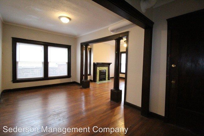 Building Photo - 2514 HOLMES St