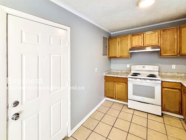Building Photo - 6564 Abraham Lincoln Dr