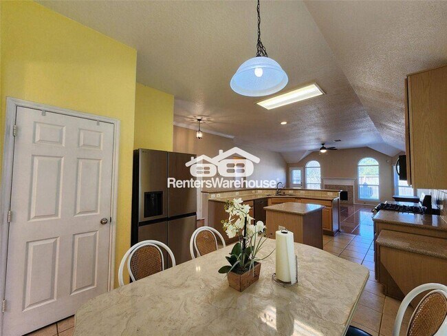 Foto del edificio - 19814 Wren Forest Ln