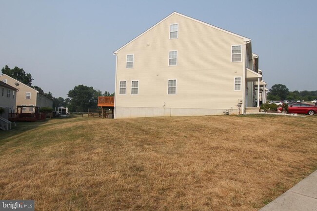 Building Photo - 67 Sugar Maple Rd