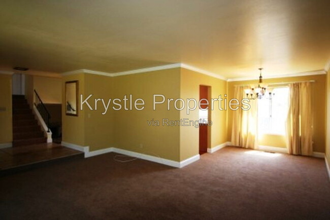 Building Photo - 1345 Corcoran Ave