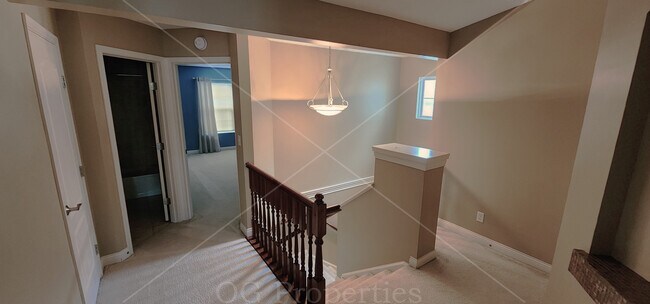 Building Photo - 391 Riverbend Dr