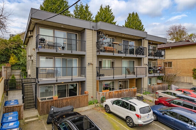 Exterior - 4219 Whitman Ave N