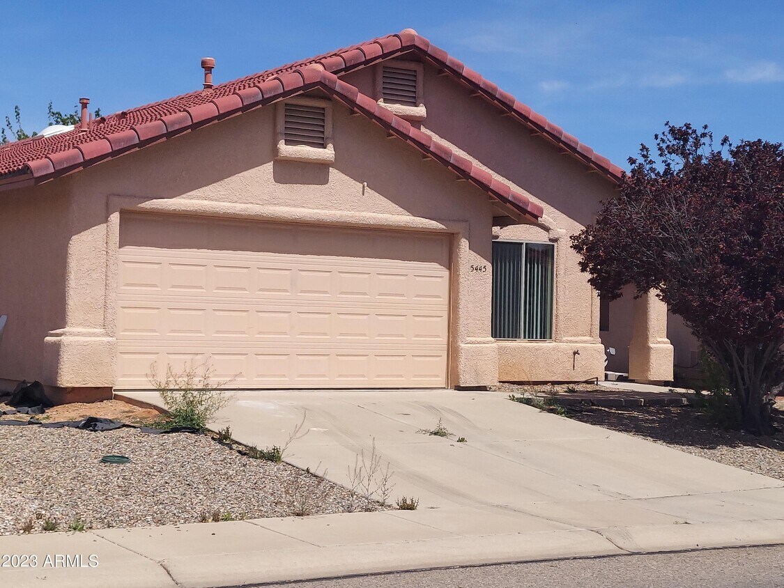 5445 Los Capanos Dr, Sierra Vista, AZ 85635 House Rental in Sierra