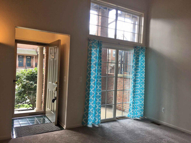 Foto del edificio - 2797 Barclay Way
