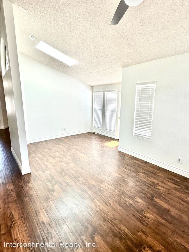 Building Photo - 3 br, 3 bath House - 10040 Norwalk St.